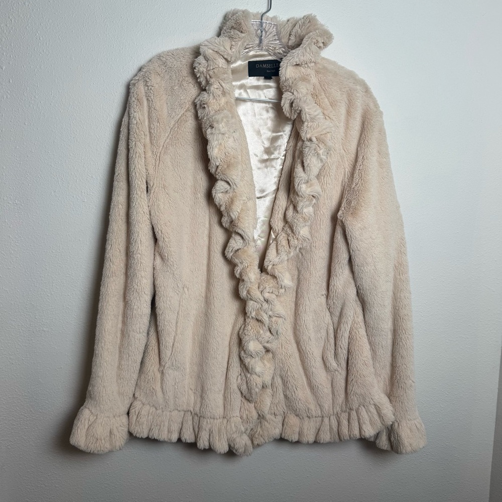 Damsels New York faux FUR Teddy Jacket soft elegant coat with hook closure‎